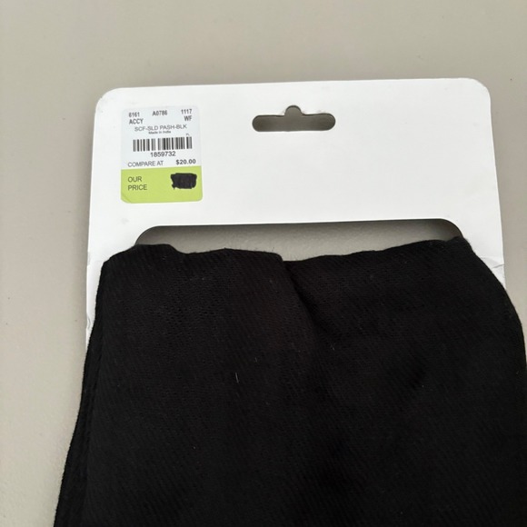 Ellen Tracy Black Pashmina Style Scarf 100% Viscose Fringe Wrap RN 105797 NEW - Picture 6 of 7